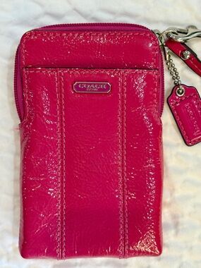 Coach Poppy Patent Pink Leather Pouch wristlet strap & Matching Patent Hangtag